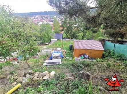 Prodej zděné chaty v ulici Sokola Tůmy, Libušín - pohled na zahradu