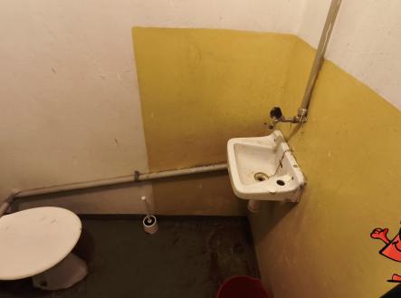 IMG_20251203_170934 | Pronájem - komerční objekt, sklad, 15 m²