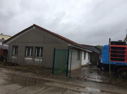 Pronájem - skladovací prostor