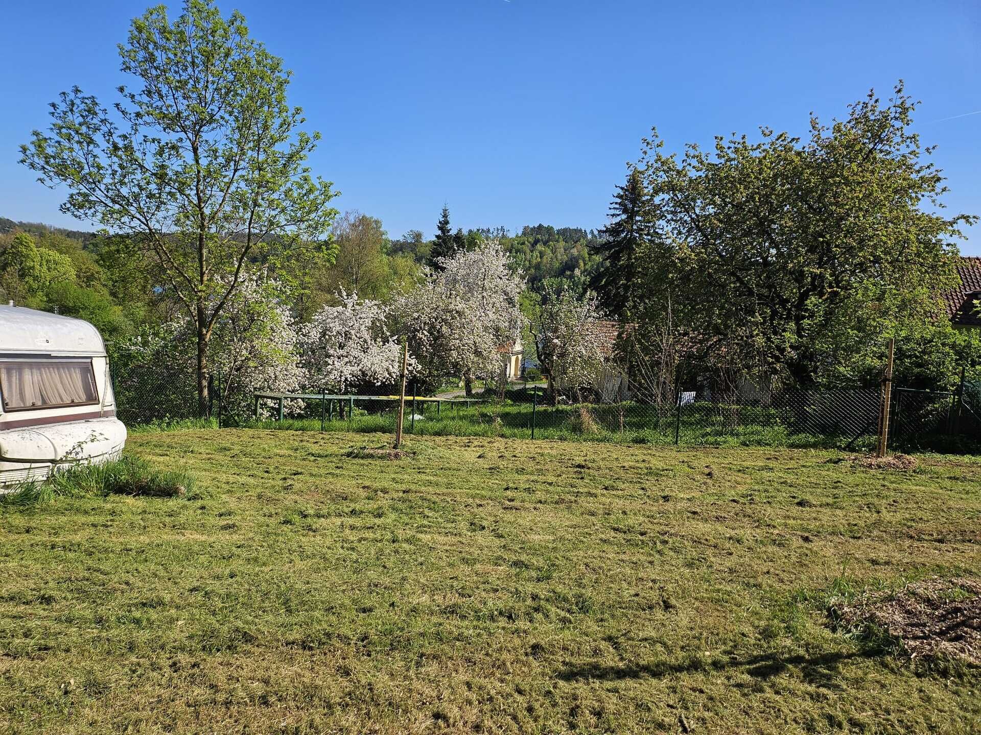 Pronájem pozemku 1057 m2 v Županovicích, okr. Příbram