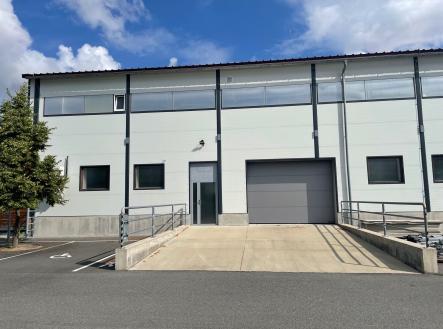Pronájem - komerční objekt, průmyslový areál, 3 400 m²