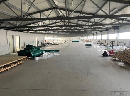 Pronájem - komerční objekt, průmyslový areál, 3 400 m²