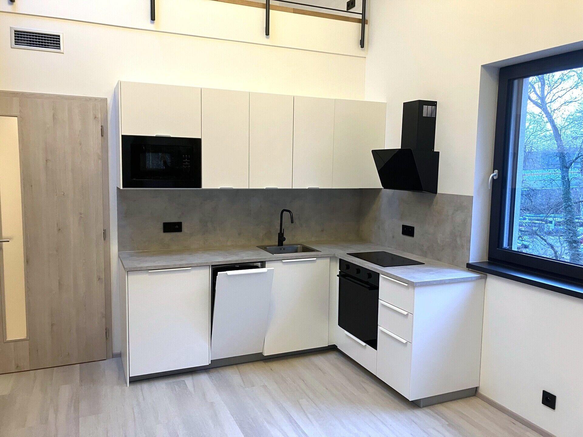 Pronájem byu 2+kk, 45 m2 + GS, Na Zlíchově, Praha 5, Hlubočepy