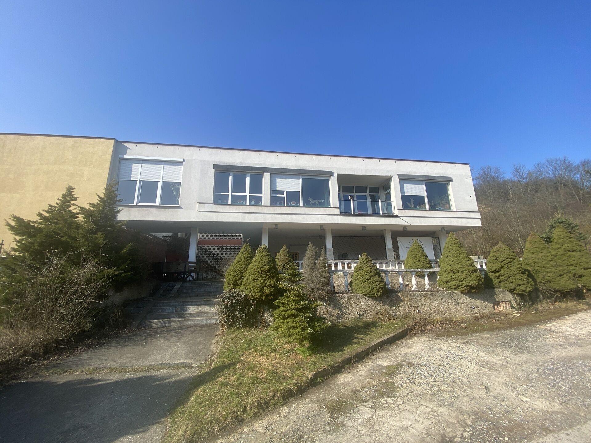 Nebytový prostor 500 m2 Džbán, Praha 6, Liboc