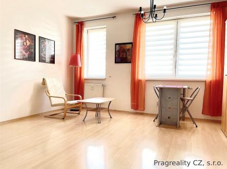 . | Pronájem bytu, 1+kk, 30 m²