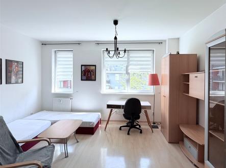 . | Pronájem bytu, 1+kk, 30 m²