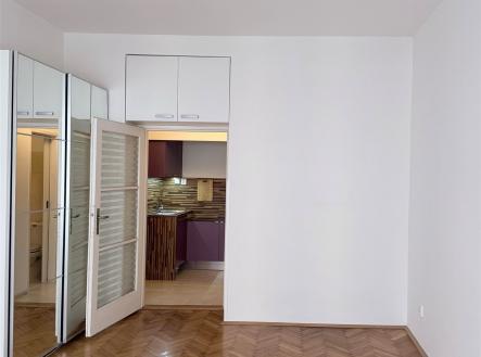 . | Pronájem bytu, 1+kk, 26 m²