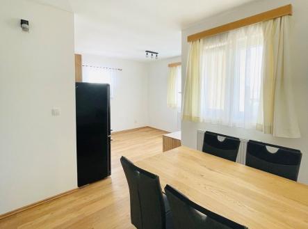 . | Pronájem bytu, 2+kk, 40 m²