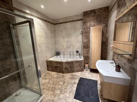 . | Pronájem bytu, 2+kk, 84 m²