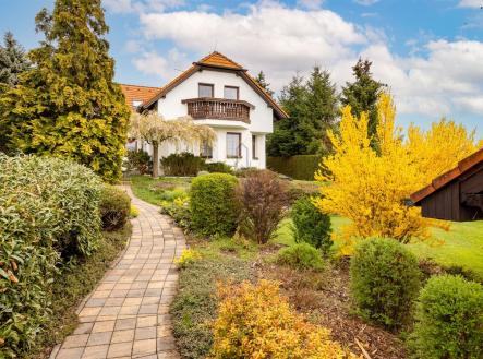 . | Prodej - dům/vila, 200 m²