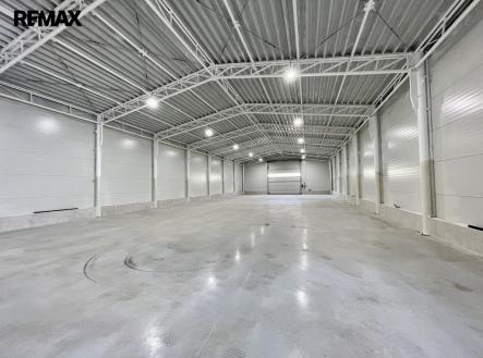 photo-2022-04-28-10-00-51-5052.jpg | Pronájem - výrobní prostor, 1 500 m²