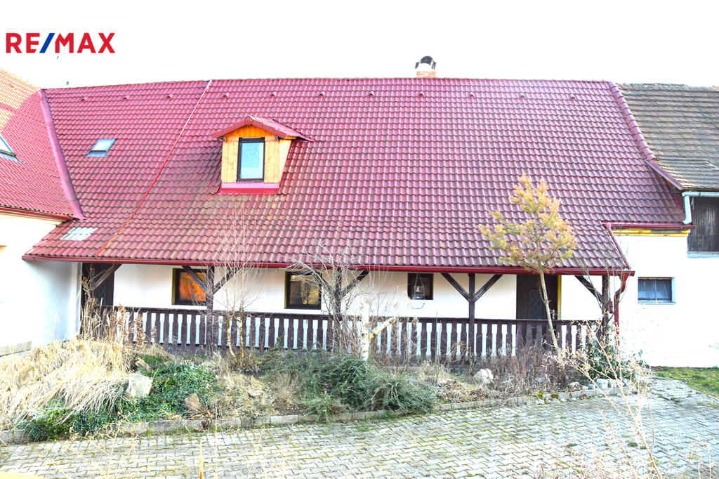 Chalupa, pohled dvůr