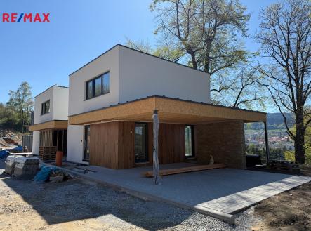 stav ke dni 25. 4. 2025 | Prodej - dům/vila, 95 m²