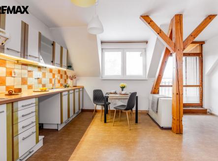 Prodej bytu, atypický, 110 m² obrázek