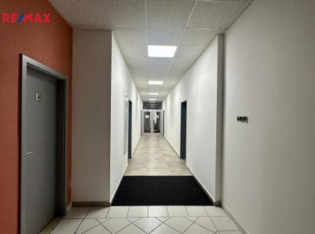 společná chodba | Pronájem - obchodní prostor, 60 m²