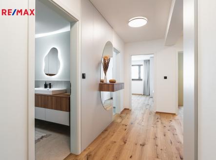 Vzorový byt - ukázka standardů podlah, dveří, klik, vypínačů, ovladačů podlahového topení | Prodej bytu, 4+kk, 145 m²