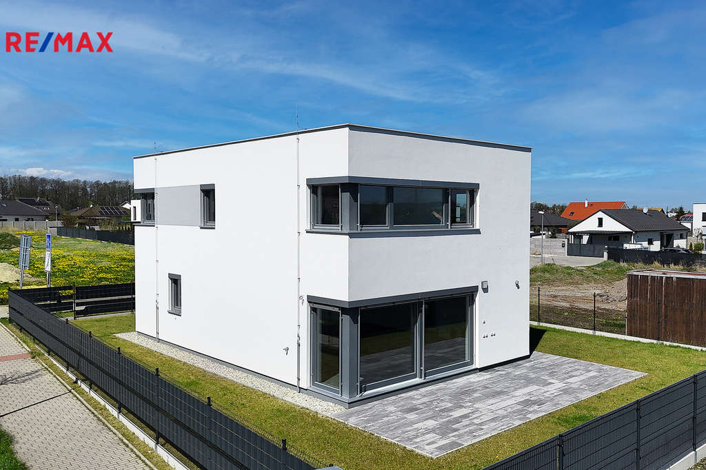 dji-20250420120144-0344-d.jpg