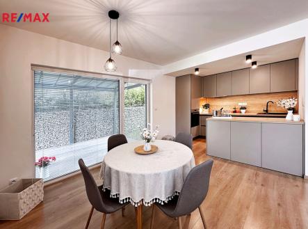 Kuchyňský kout s jídelní částí | Prodej - dům/vila, 94 m²