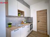 Pronájem bytu, 1+kk, 37 m²