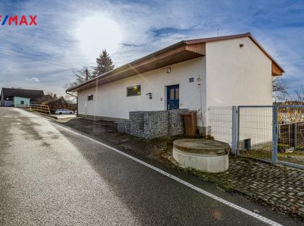 Dům z ulice | Prodej - dům/vila, 200 m²