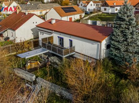 Dům ze zahrady | Prodej - dům/vila, 200 m²