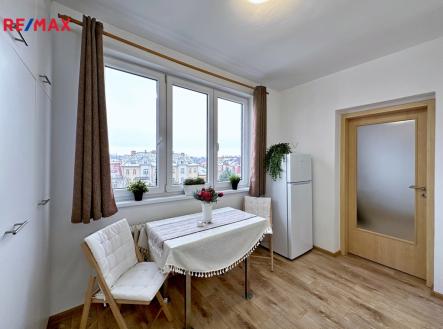 09.jpg | Pronájem bytu, 2+1, 58 m²