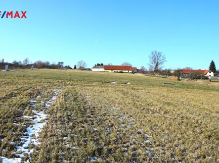 pozemek-1.jpg | Prodej - pozemek pro bydlení, 671 m²