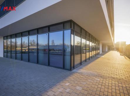 Pronájem - obchodní prostor, 70 m²