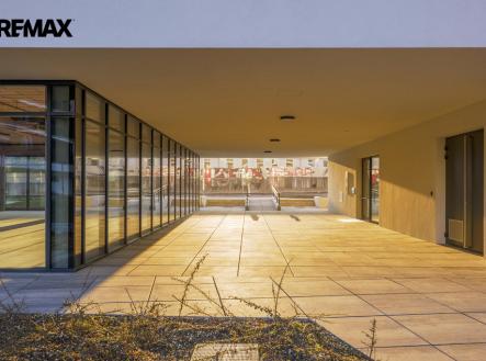 1022221.jpg | Pronájem - obchodní prostor, 70 m²