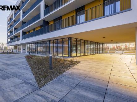 1.jpg | Pronájem - obchodní prostor, 199 m²