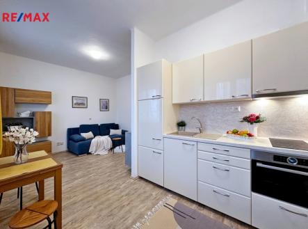 Pronájem bytu, 1+kk, 30 m² obrázek