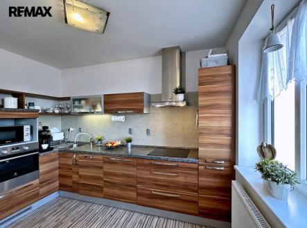 Obývací pokoj + kk | Prodej bytu, 3+kk, 90 m²