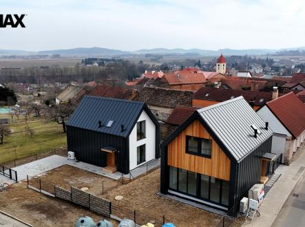dostavěné domy v jiné lokalitě | Prodej - dům/vila, 93 m²