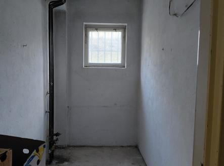 img-1880.jpg | Pronájem - skladovací prostor, 6 m²