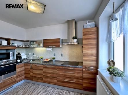 Obývací pokoj + kk | Pronájem bytu, 3+kk, 90 m²