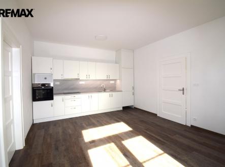 Kuchyňská linka | Pronájem bytu, 1+1, 64 m²