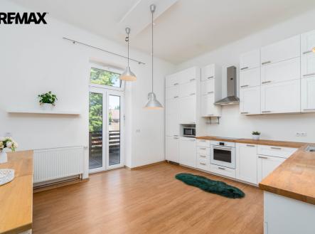 Kuchyně s výstupem na terasu | Prodej bytu, 3+1, 127 m²