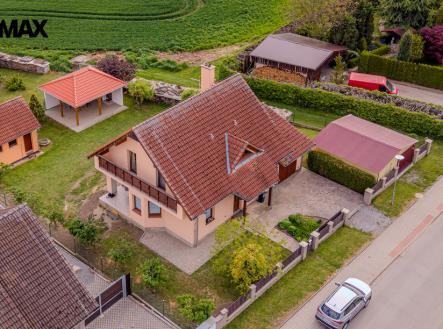 dji-20260518181144-0091-d-3.jpg | Pronájem - dům/vila, 150 m²
