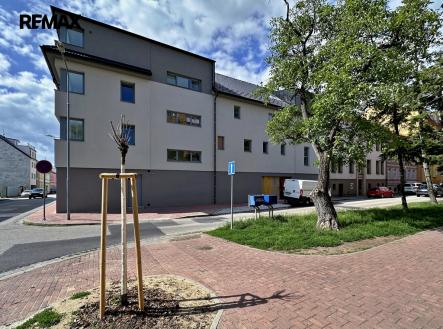 00.jpg | Pronájem bytu, 1+kk, 84 m²