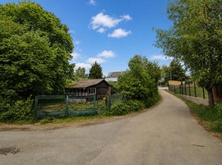 pohled na plot a chatu.jpg | Prodej - pozemek pro bydlení, 394 m²