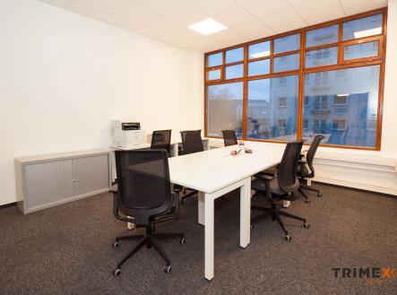 Pronájem - kanceláře, 122 m²