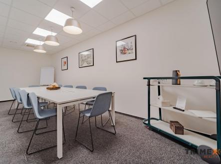 Pronájem - kanceláře, 345 m²