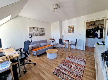 . | Pronájem bytu, 2+kk, 45 m²