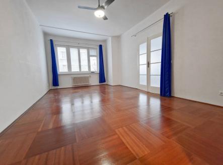 . | Pronájem bytu, 4+kk, 106 m²