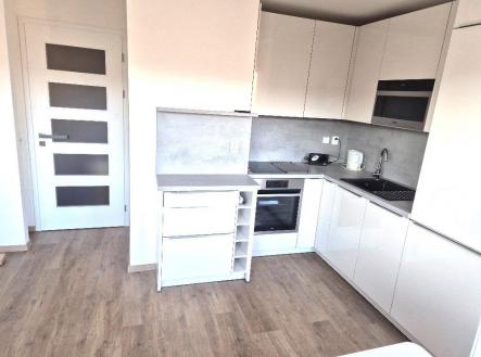 . | Pronájem bytu, 1+kk, 32 m²