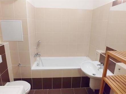 . | Pronájem bytu, 2+kk, 58 m²
