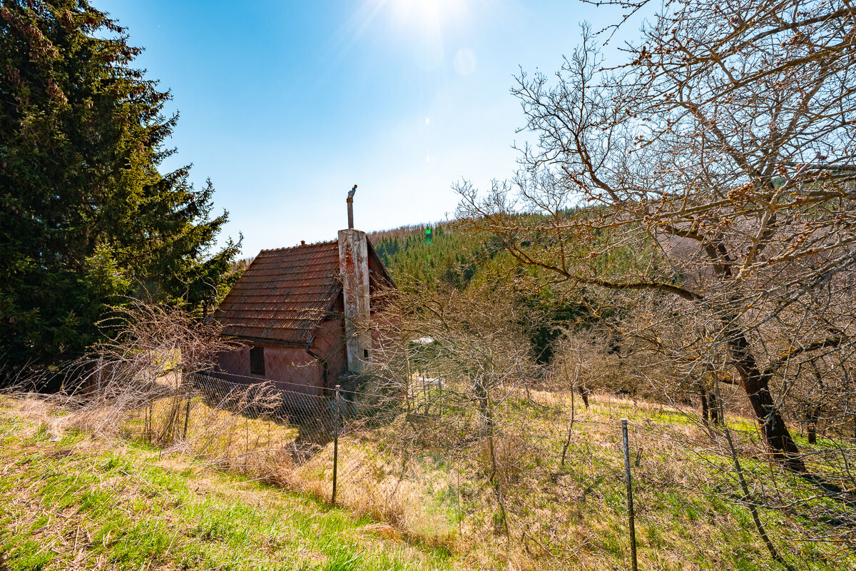 Prodej chaty na samotě uprostřed přírody – Lačnov, Štěchov u Lysic, pozemek 1634 m²