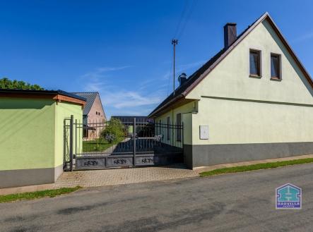 30 | Prodej - dům/vila, 136 m²