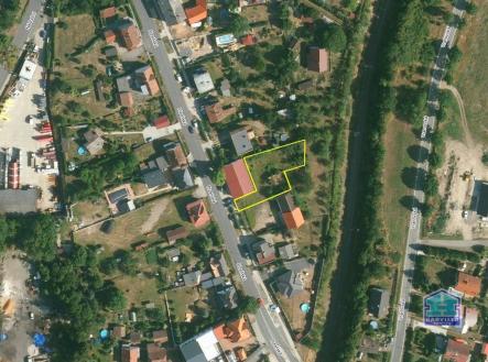 Prodej - pozemek pro bydlení, 852 m² obrázek