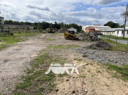 20250916_112239516_iOS | Prodej - pozemek pro komerční výstavbu, 2 885 m²